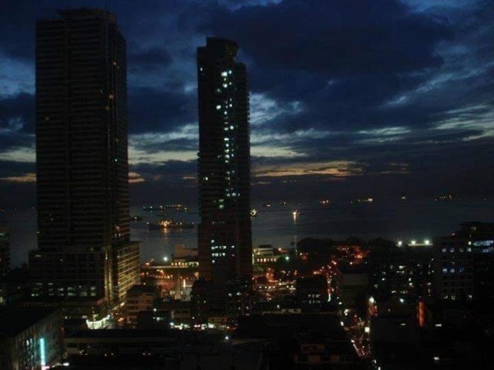 2 Separate Units, 1Br On 23Rd Flr And 3Br Penthouse On 41St Flr In Manila, Near Slec,Us Embassy, Mall And Parks With Excellent View Exterior photo